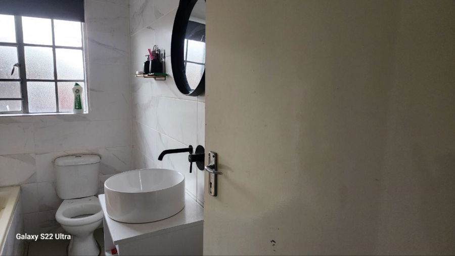 3 Bedroom Property for Sale in Tlhabane North West